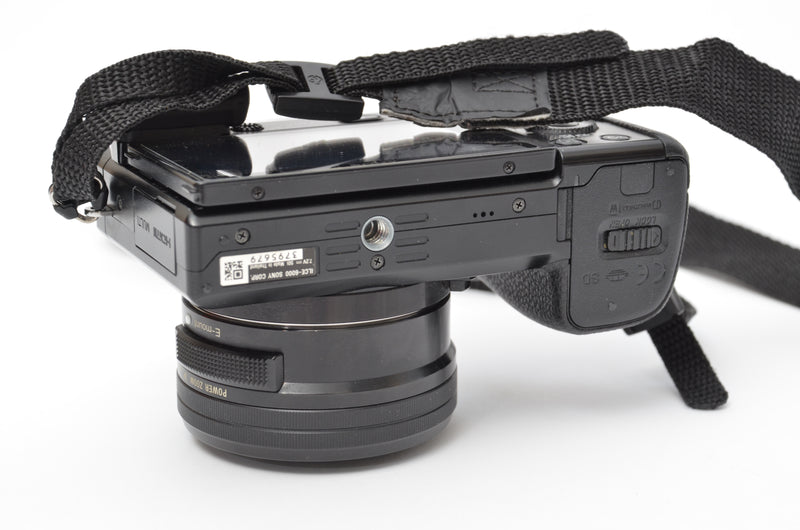 Used Sony Alpha A6000 with 16-50mm f/3.5-5.6 OSS lens