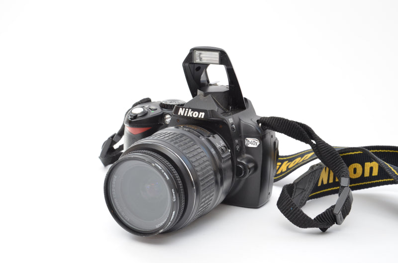 Used Nikon D40x with 18-55mm f/3.5-5.6G ED II