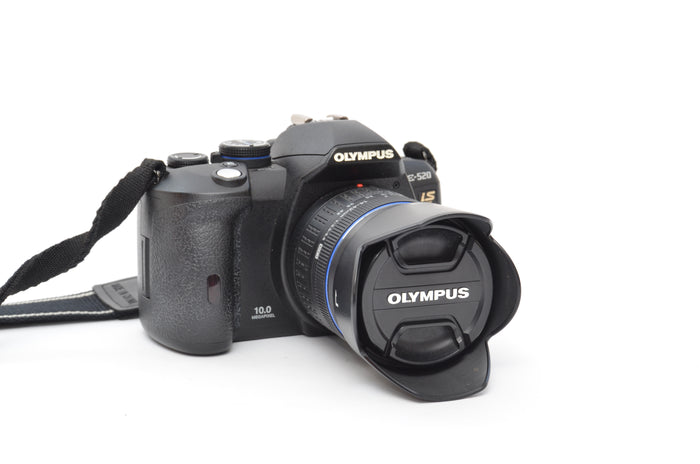 Used Olympus E-520 with 14-42mm f/3.5-5.6