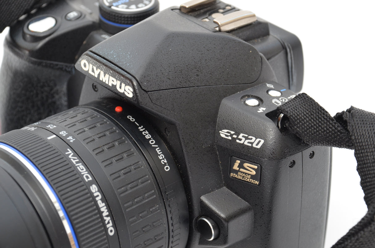 Used Olympus E-520 with 14-42mm f/3.5-5.6