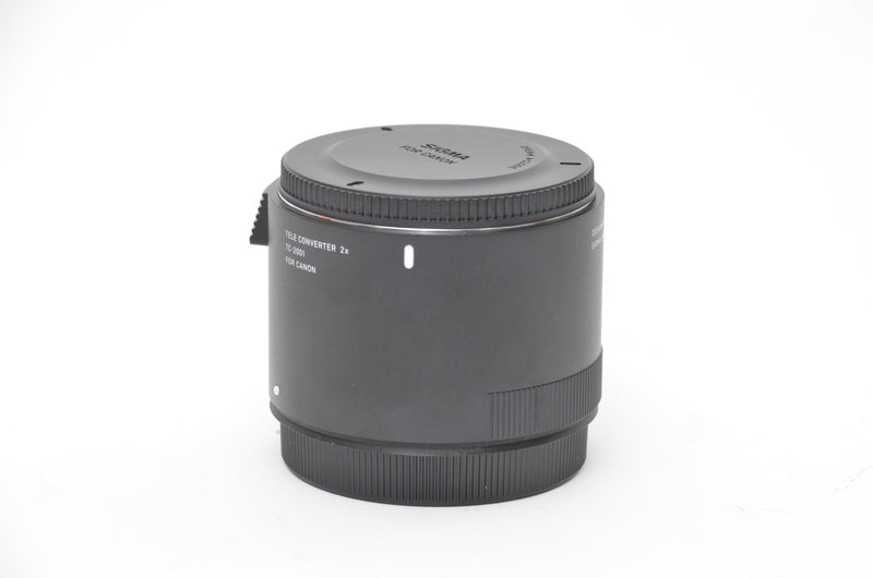 Used Sigma 2.0x teleconverter for Canon