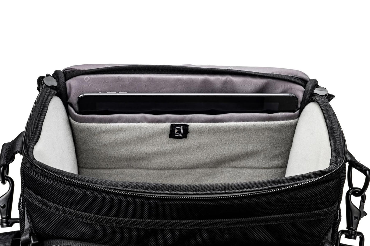 Vanguard VEO Select 28S - Large Shoulder Bag - Black