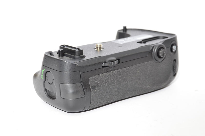 Used Nikon MB-D16 Multi-power Battery Pack
