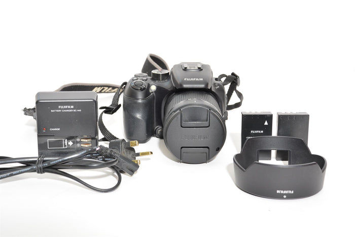 Used Fujifilm Finepix S100FS Bridge Camera With 28-400mm Lens