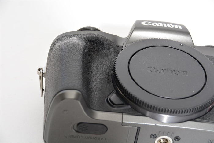 Used Canon EOS M5 Mirrorless Camera With EF-M15-45 IS STM Kit Lens