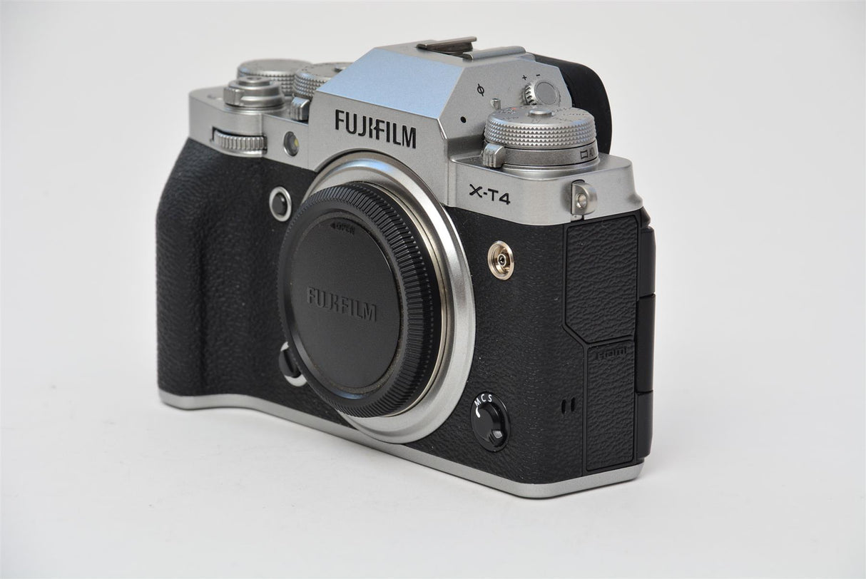 Used Fujifilm X-T4 Camera Body - Silver