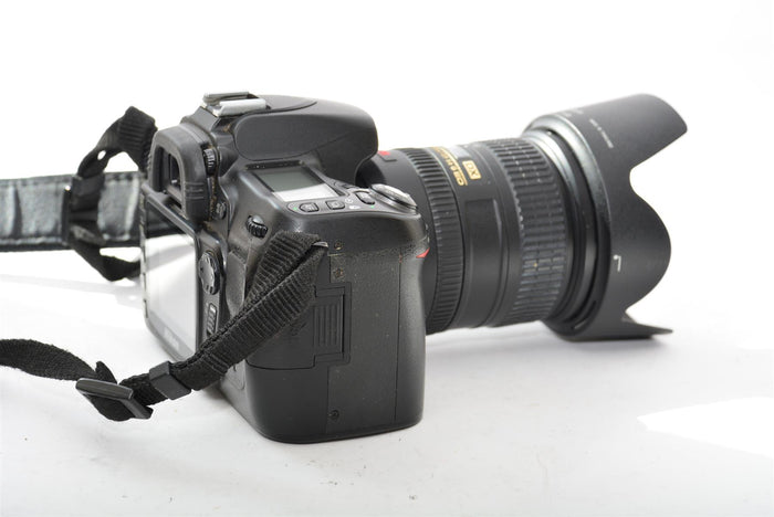 Used Nikon D80 with 18-200mm 3.5-5.6 G ED Beginner Package