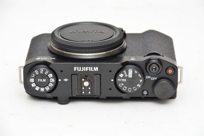 Used Fujifilm X-M5 with XC 15-45mm f/3.5-5.6 OIS PZ - Black