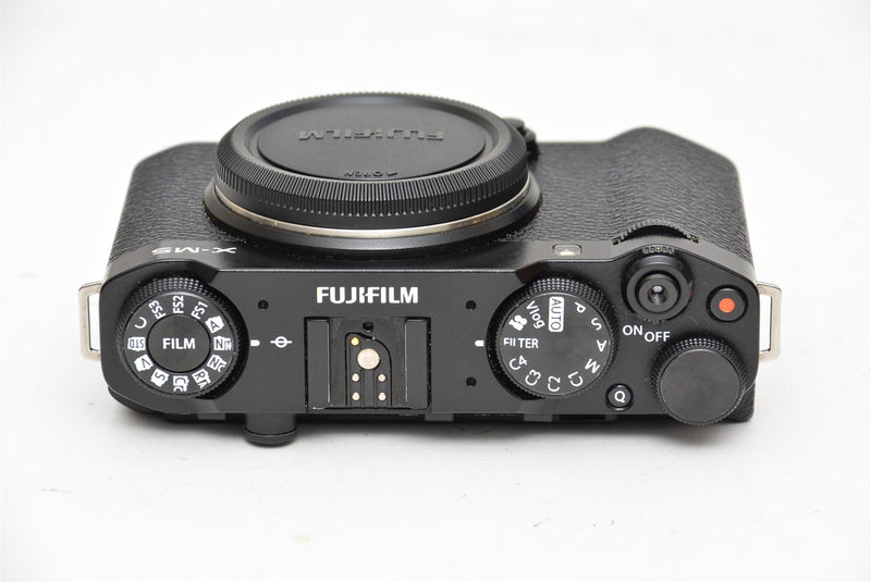 Used Fujifilm X-M5 with XC 15-45mm f/3.5-5.6 OIS PZ - Black