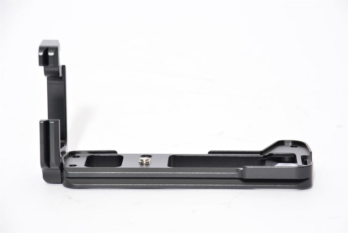 Used Olympus L-Bracket for EM1-MK1