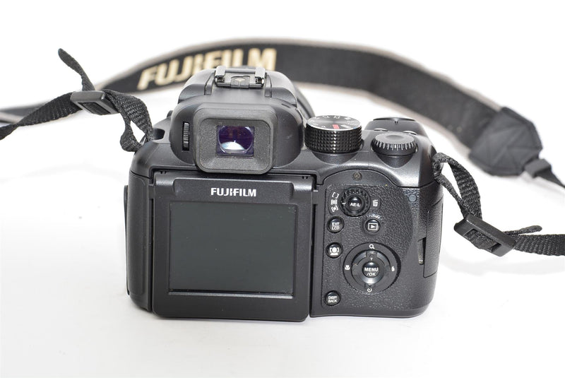 Used Fujifilm Finepix S100FS Bridge Camera With 28-400mm Lens