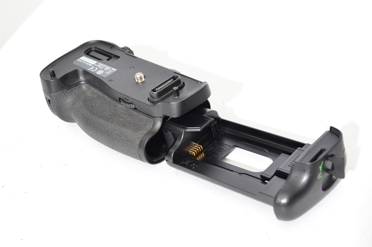 Used Nikon MB-D16 Multi-power Battery Pack
