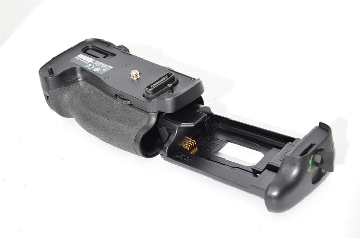 Used Nikon MB-D16 Multi-power Battery Pack