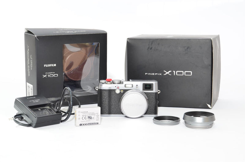 Used Fujifilm X100- Silver Argent