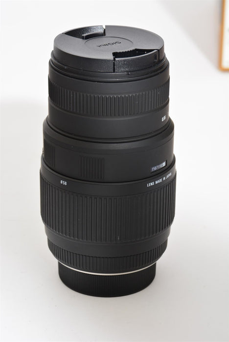 Used Nikon D3200 with 18-55 Kit + Sigma 70-300mm Lens