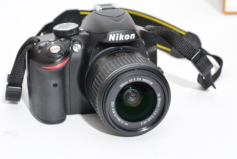 Used Nikon D3200 with 18-55 Kit + Sigma 70-300mm Lens