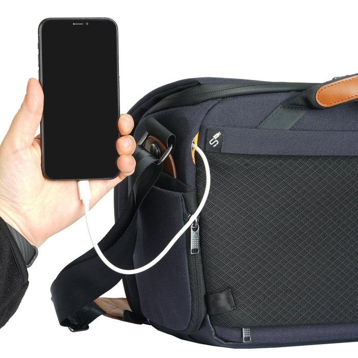 Vanguard VEO City S30 Navy Blue Shoulder Bag - 7 Litres