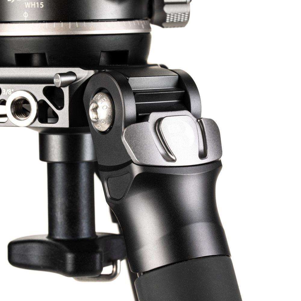 Benro Mammoth CF Tripod Kit with WH15 head