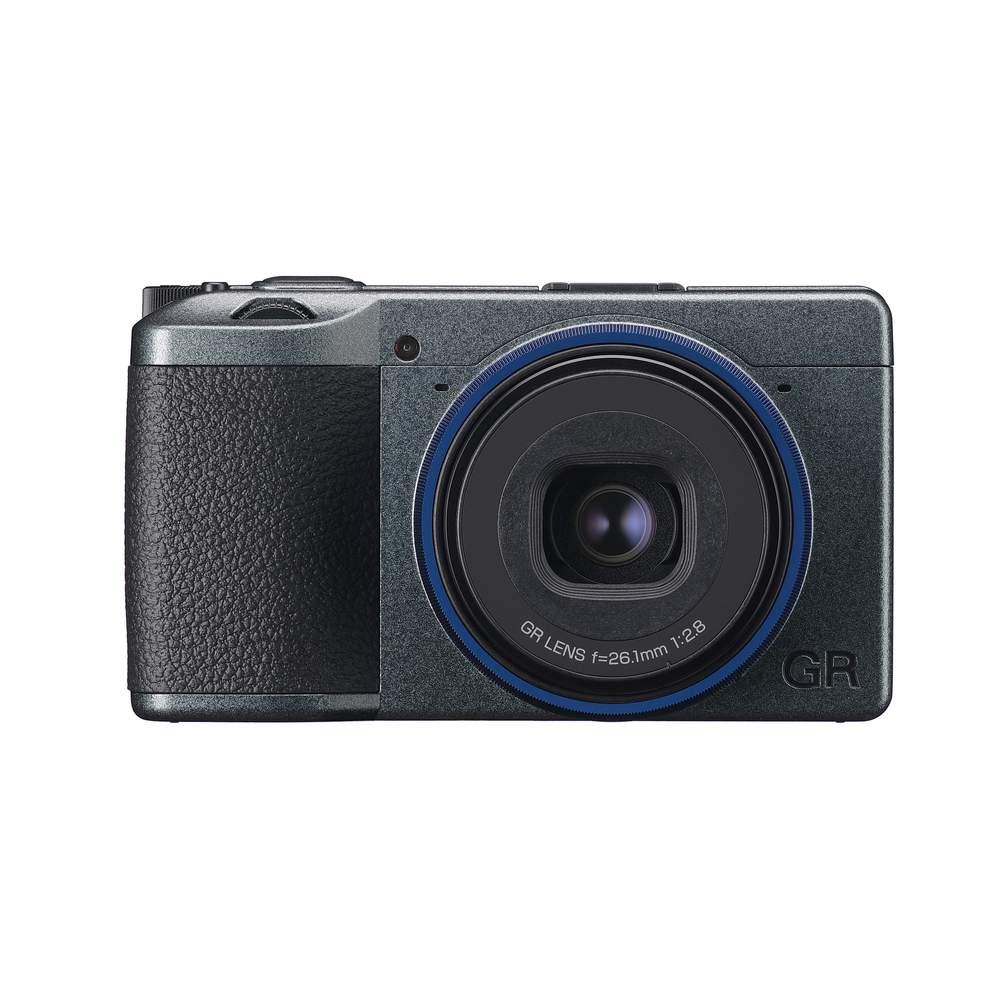 Ricoh GR III x Digital camera - Urban Edition with GC-11 Soft Case