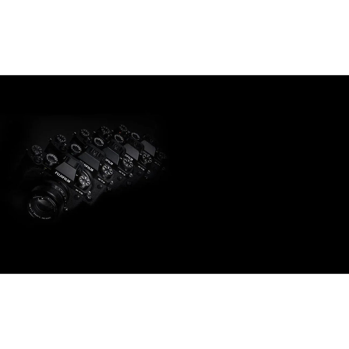 Fujifilm X-T5 Digital Camera with XF 16-80mm lens - Black