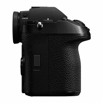 Panasonic Lumix S1R Digital Camera with 24-105mm Lens