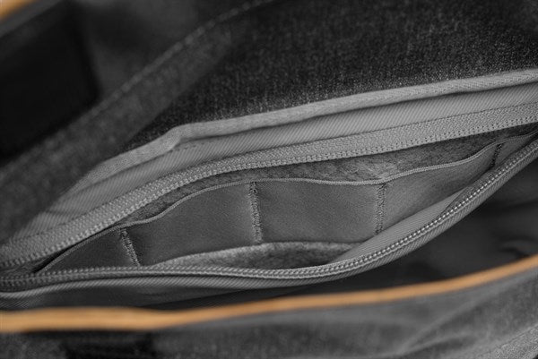 Peak Design Field Pouch - Charcoal - V2