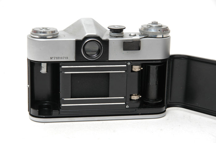 Used Revueflax-B 35mm Film Camera - Silver