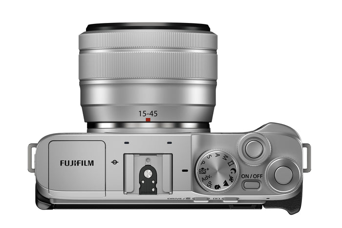 Fujifilm X-A7 with XC 15-45mm f/3.5-5.6 OIS PZ - Silver - OPEN BOX